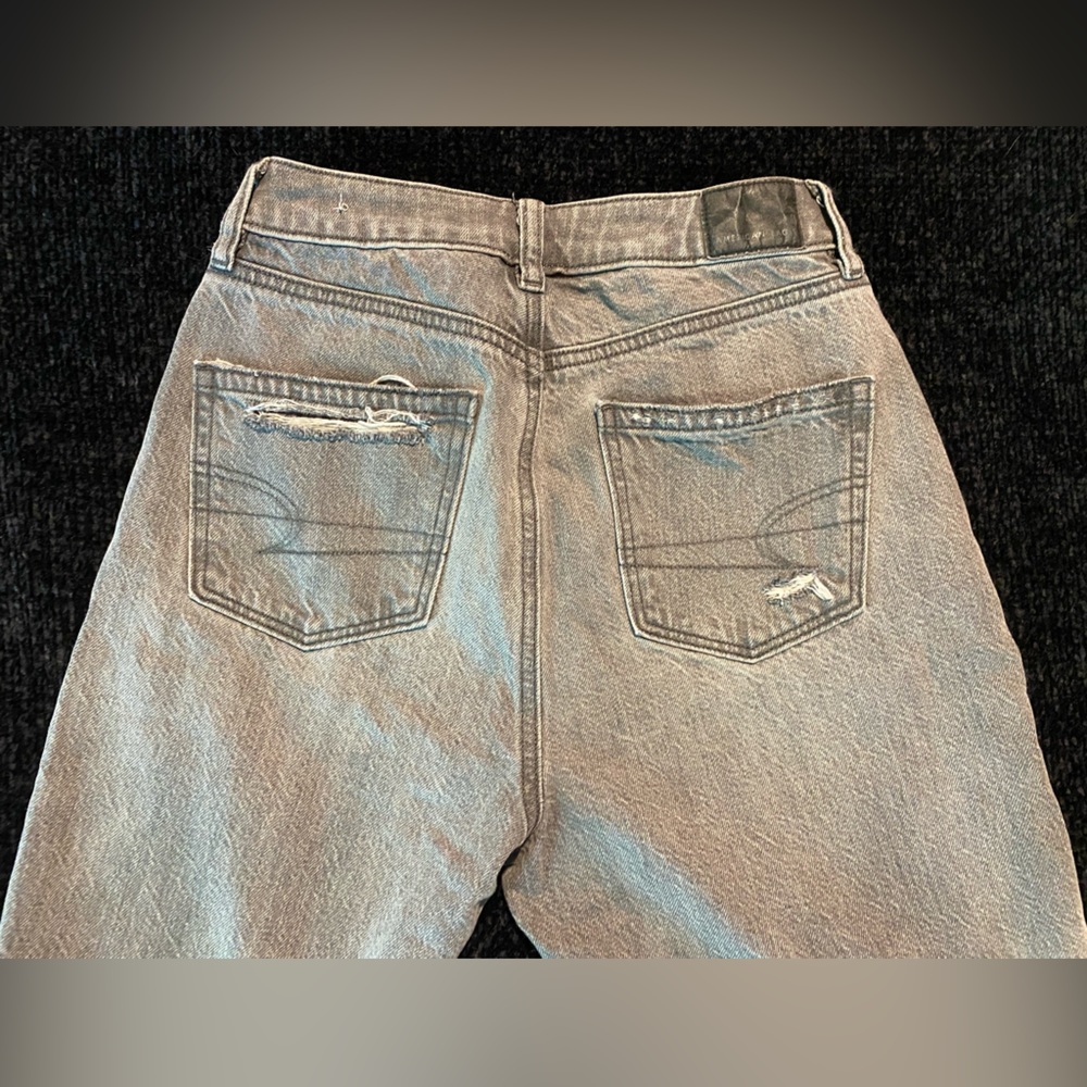 American Eagle Ripped High Waist 90s Boyfriend Jeans - Picture 3 of 6